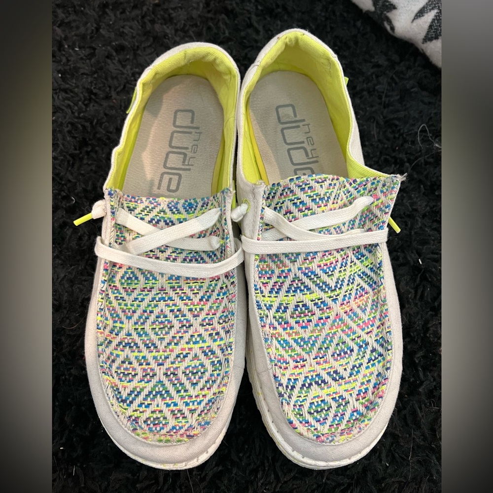 Like New Hey Dude Wendy shoes!